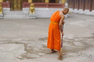 SweepingMonk